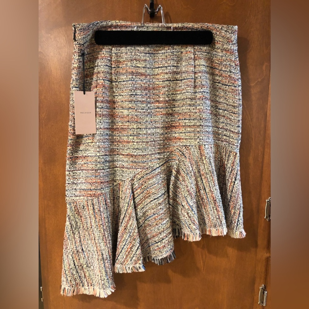 Halogen brand stunning asymmetrical woven skirt. New with tags. Size 10 petite.